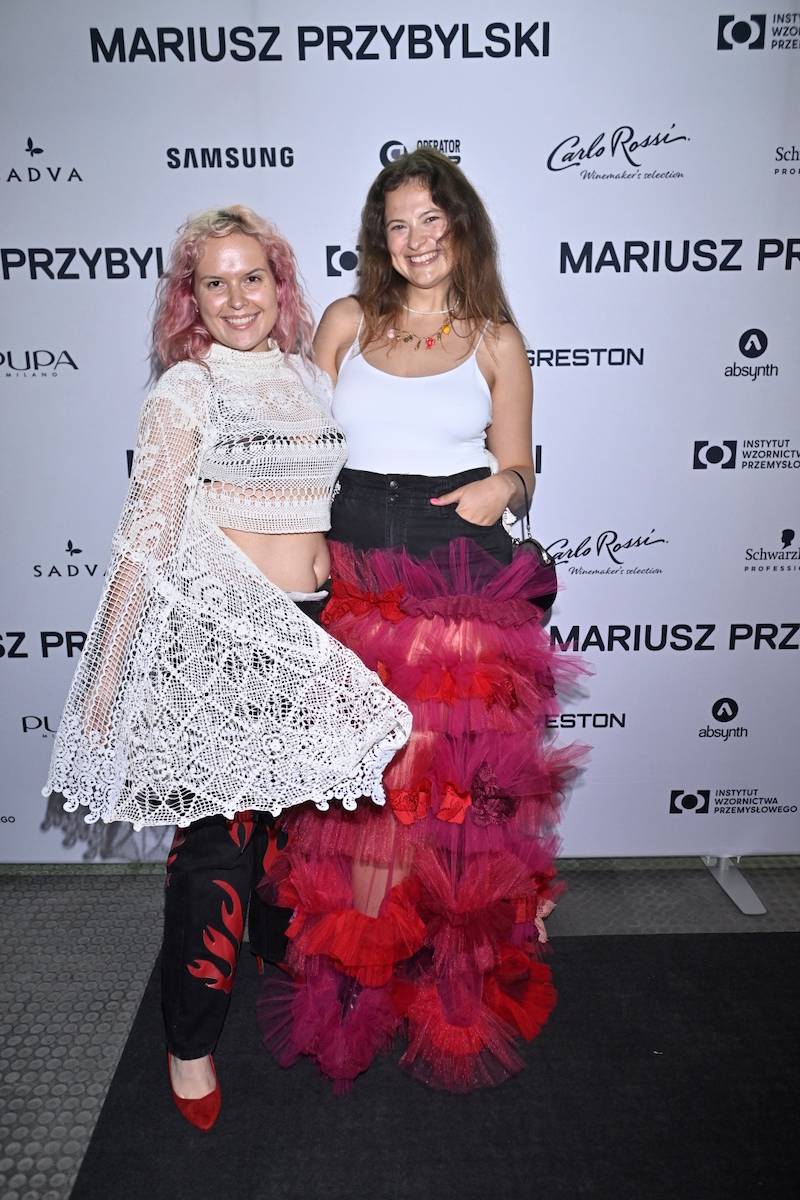 Plejada gwiazd na pokazie Mariusza Przybylskiego: Andrzej Piaseczny, Anna Popek, Żmuda Trzebiatowska…