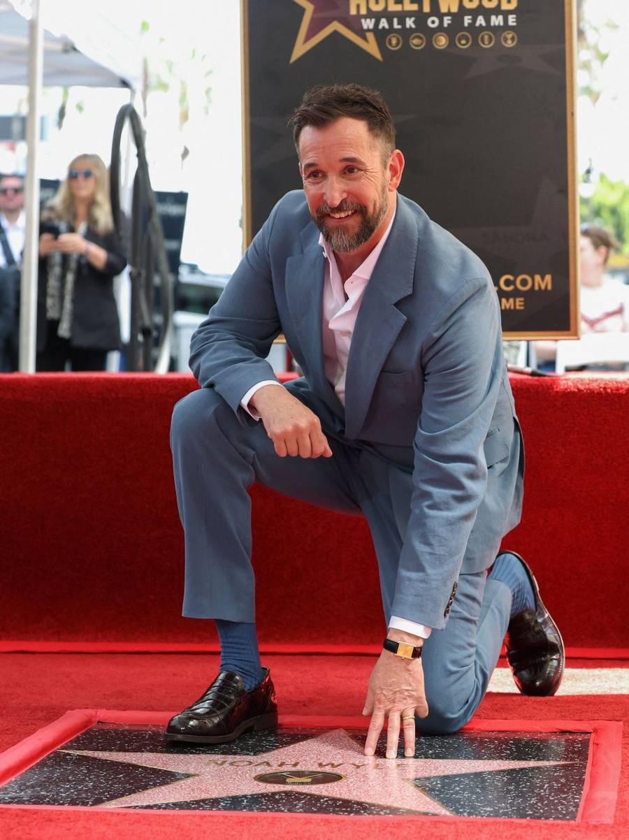 Noah Wyle/Mario Anzuoni / Reuters / Forum