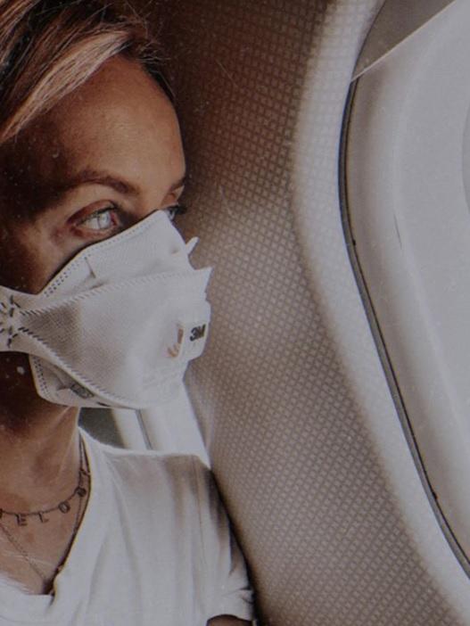 Anna Skura w samolocie