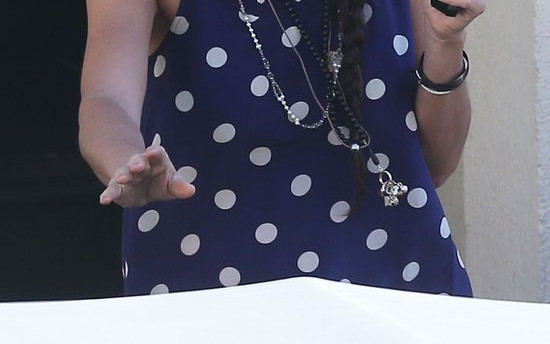 Młodzieńcza stylizacja Demi Moore