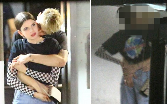 Anwar Hadid całuje się namiętnie z podobizną Kendall Jenner!