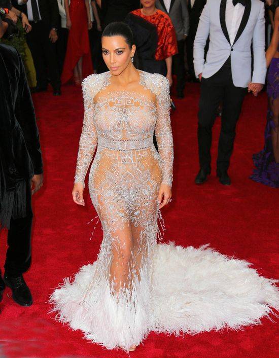 16 momentów, w których Kim Kardashian wyglądała jak bogini