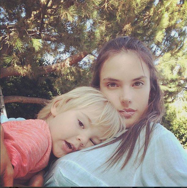 Alessandra Ambrosio na Instagramie
