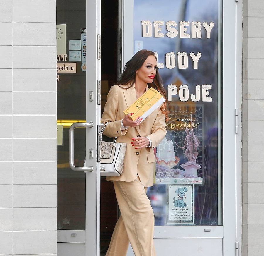 Małgorzata Godlewska w cukierni