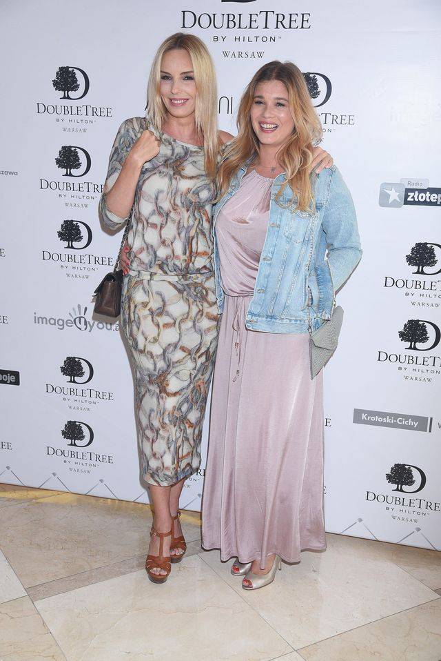 Gwiazdy w przepięknych kreacjach na urodzinach DoubleTree Hilton