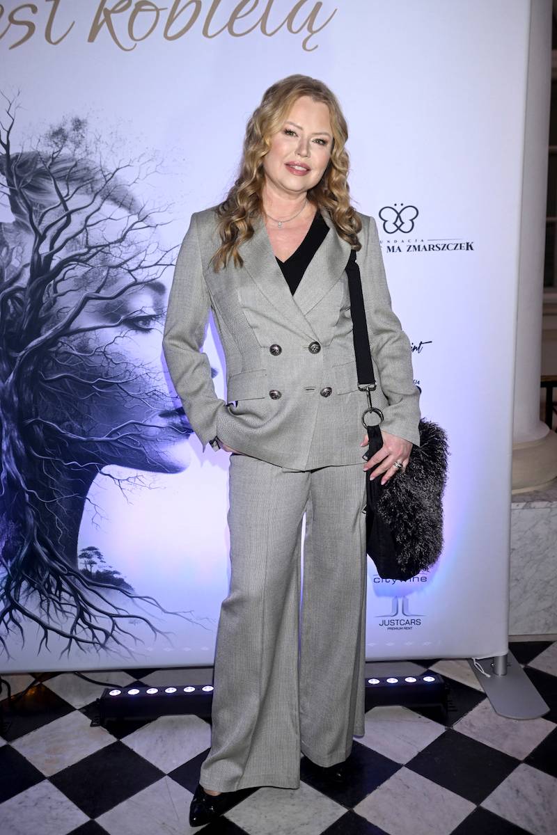 Gwiazdy na pokazie Doroty Goldpoint. Dorota Deląg, Małgorzata Pieczyńska, Magdalena Waligórska-Lisiecka z córką