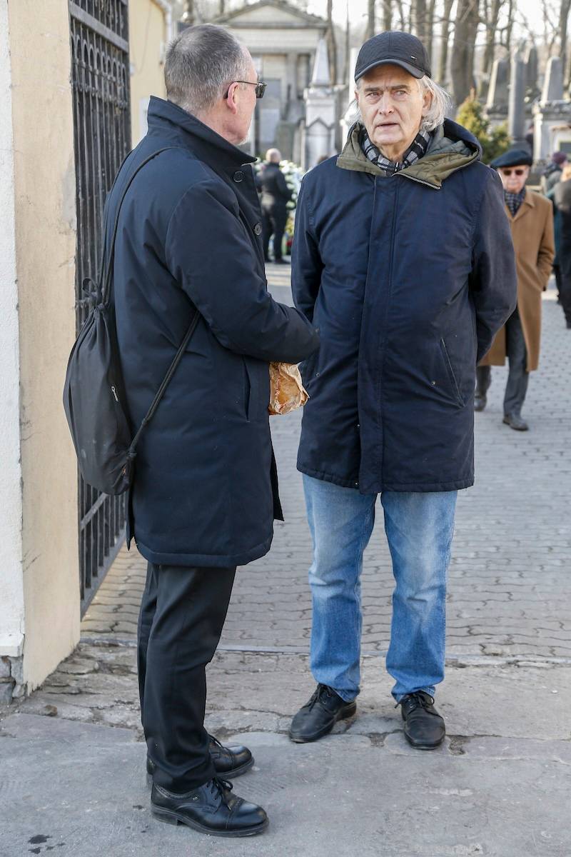 Pogrzeb Mariana Turskiego. Monika Olejnik z partnerem, Rafał Trzaskowski, dawno niewidziana Gołda Tencer…