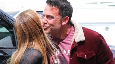 Ben Affleck nie mógł oderwać od Jennifer Lopez rąk. Co dzieje się między rozwodnikami?