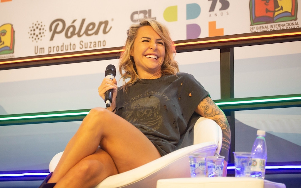 Blanka Lipińska w szortach i  kowbojkach promuje swoją twórczość w Sao Paulo