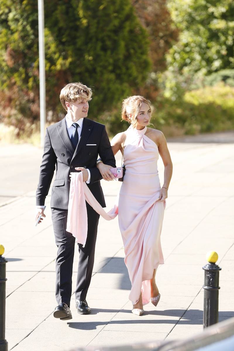 Angelika Mucha przyłapana w drodze na prestiżowe przyjęcie do ambasadora USA! (FOTO)