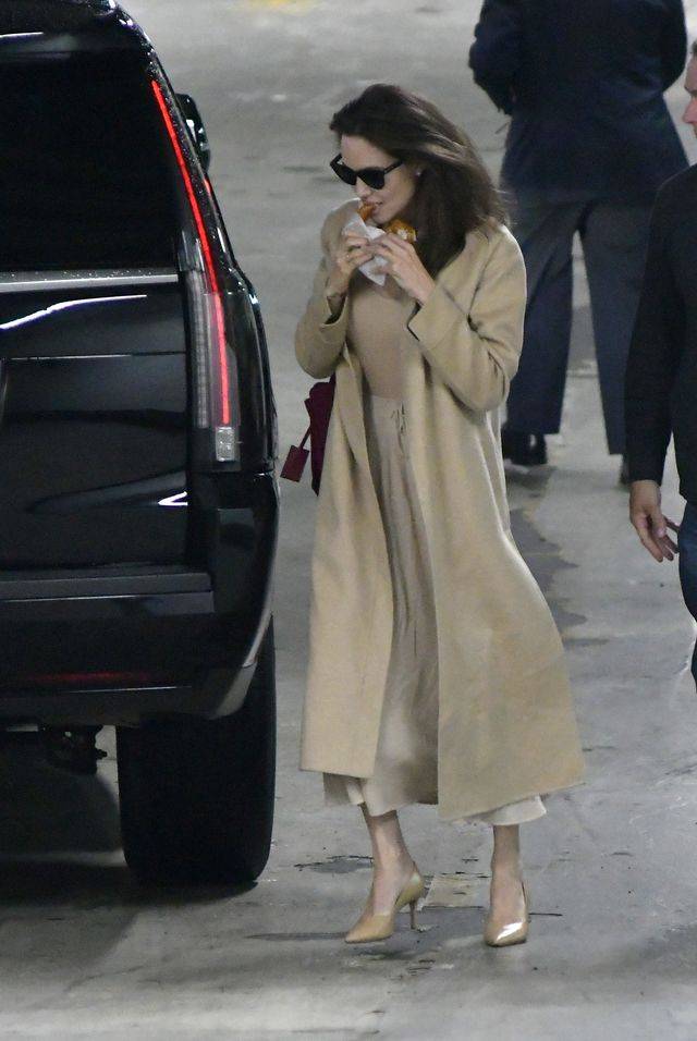 Angelina Jolie je precla