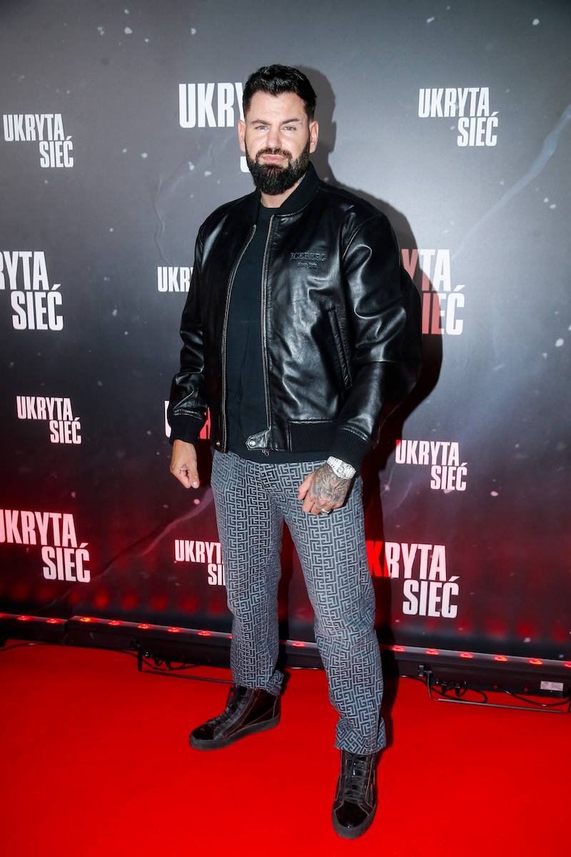 Premiera filmu “Ukryta sieć”. Grażyna Torbicka i jej szczupłe nogi, cała na czarno Magdalena Koleśnik, zakochani Trybsonowie