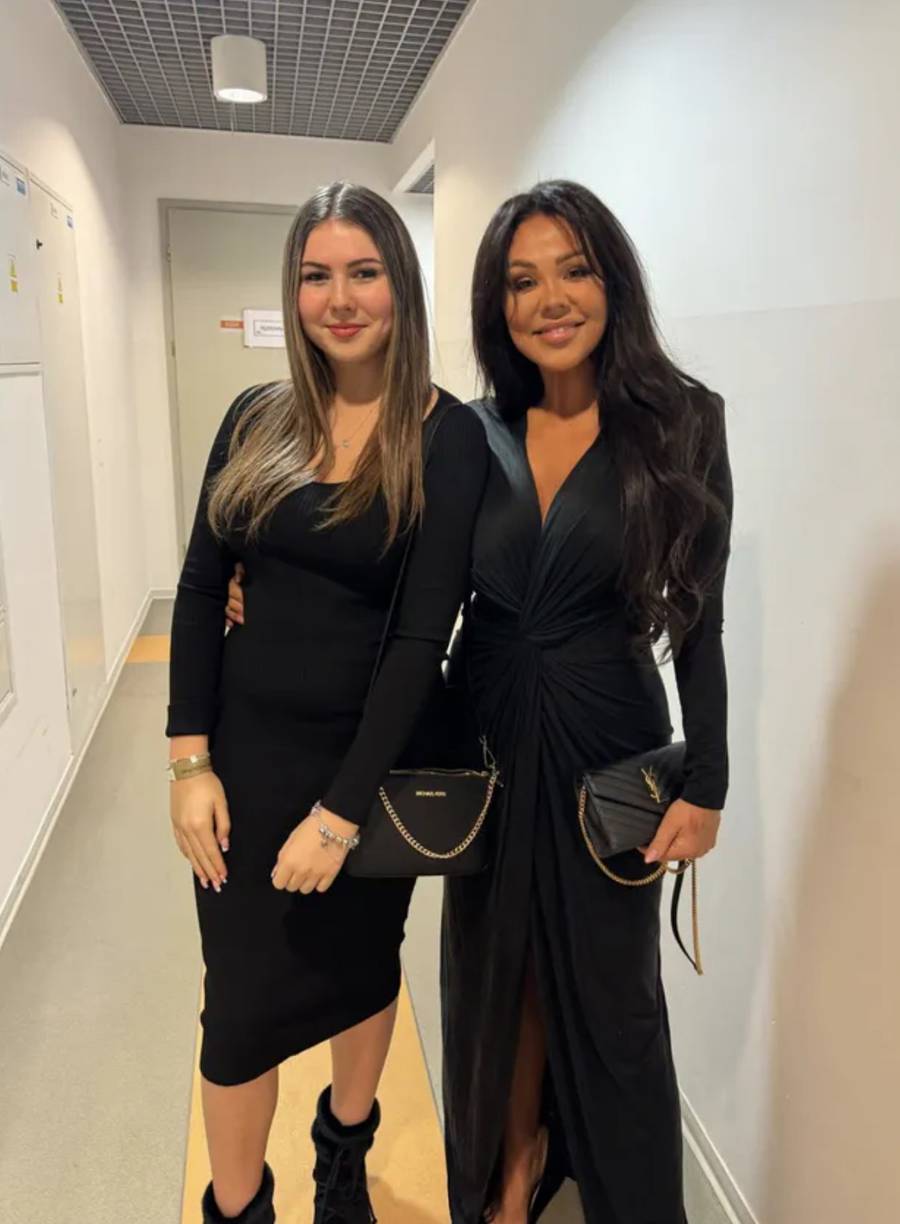 Sylwia Bomba zdradza, jakie ma relacje z 17-letnią córką Grzegorza Collinsa: “Nawet rozmiar mamy taki sam”