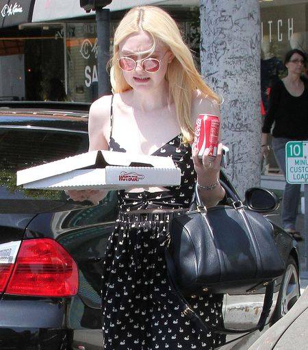 Szybki lunch Dakoty Fanning