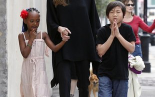 Angelina Jolie zabroniła dzieciom słuchać Rihanny
