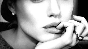 Angelina Jolie będzie twarzą Armaniego