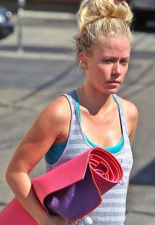 kendra-wilkinson-R1