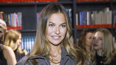 Manicure w stylu Ani Lewandowskiej. “Clean nails” to najmodniejsze paznokcie 2026