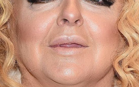 Zbliżenie na twarz Magdy Gessler