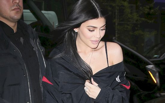 Kylie Jenner to ROZPUSZCZONY DZIECIAK? Producenci nie mogą z nią wytrzymać!