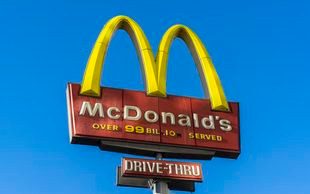 McDonald`s zmienia strategię, dzieci już nie dostaną zabawek