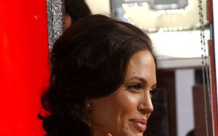 Angelina Jolie chce adoptować razem z bratem