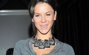 Natalia Lesz nauczyła się układać piersi w biustonoszu VIDEO