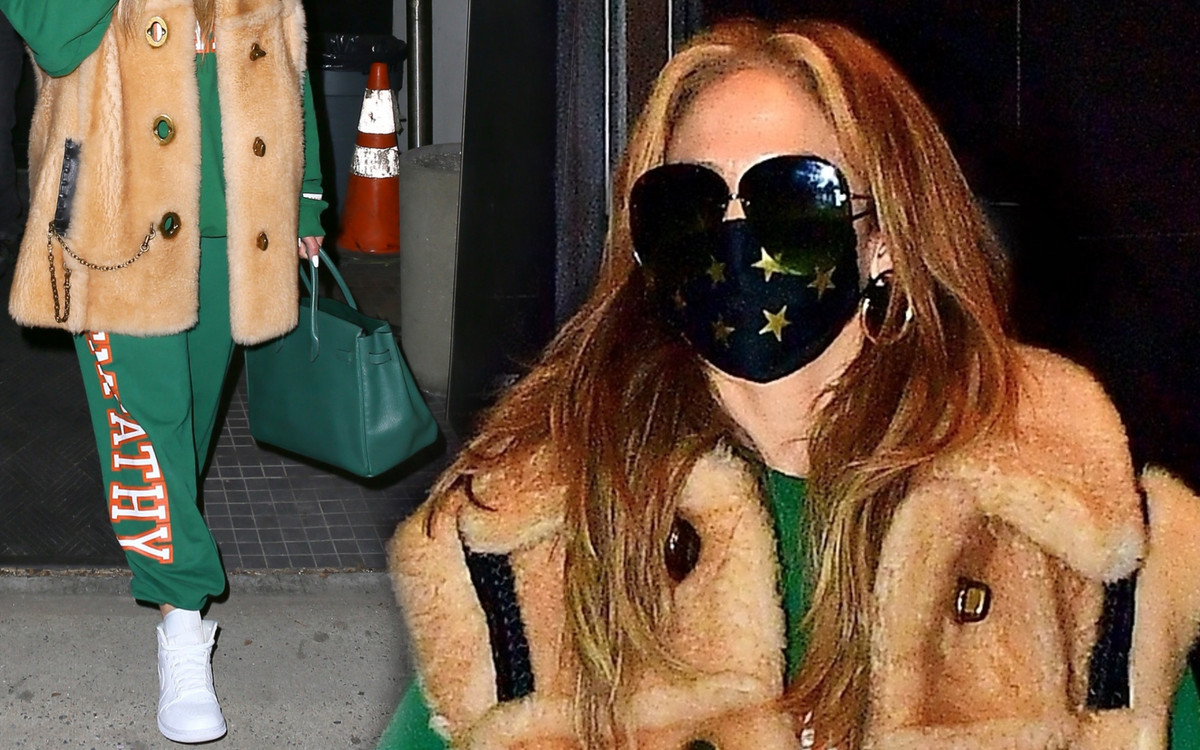 Jennifer Lopez w dresie i FUTRZANEJ kamizelce (FOTO)