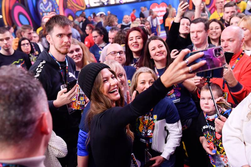 Mnóstwo gwiazd w studiu 32. Finału WOŚP. Anna Lewandowska, Maffashion, Kasia Sokołowska…