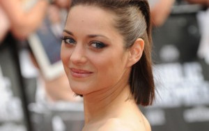 Marion Cotillard w czerwieni(FOTO)