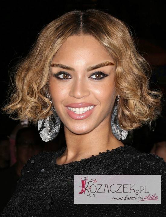 Gwiazdy z brwiami Cary Delevingne (FOTO)