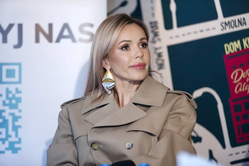 Doda promuje nowy trend na wiosnę – maksymalnie krótkie spodenki