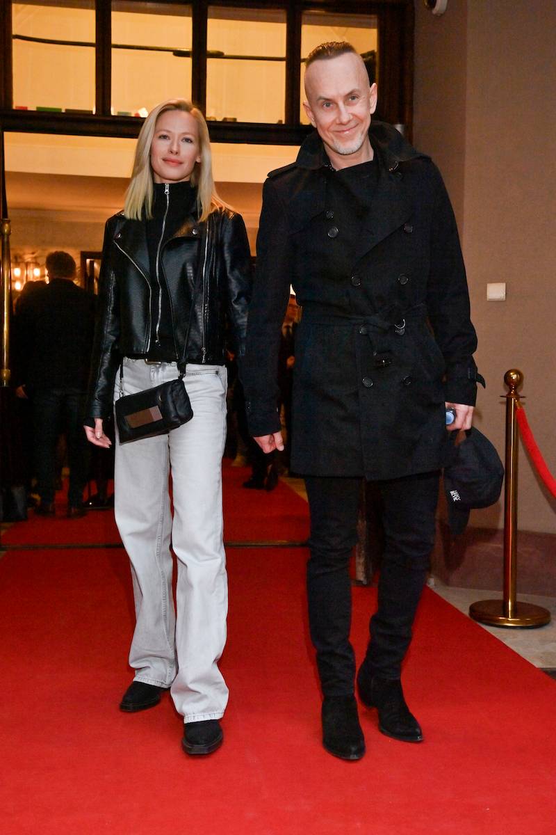 Nergal debiutuje z nową partnerką na salonach. Zabrał ją na premierę spektaklu