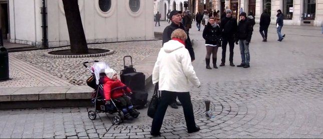 spiewajaca-dziewczynka-R1