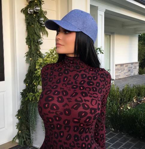 Internet w szoku. Kylie właśnie się zdemaskowała z kolejną operacją plastyczną!