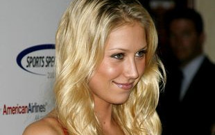Anna Kournikova: moje piersi są prawdziwe