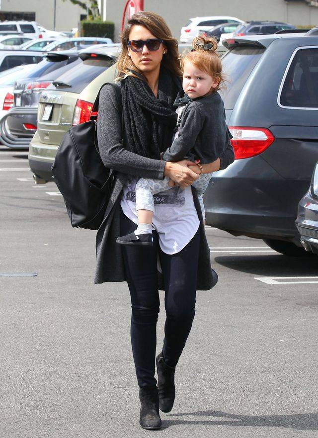 Jessica Alba z rodziną na zakupach