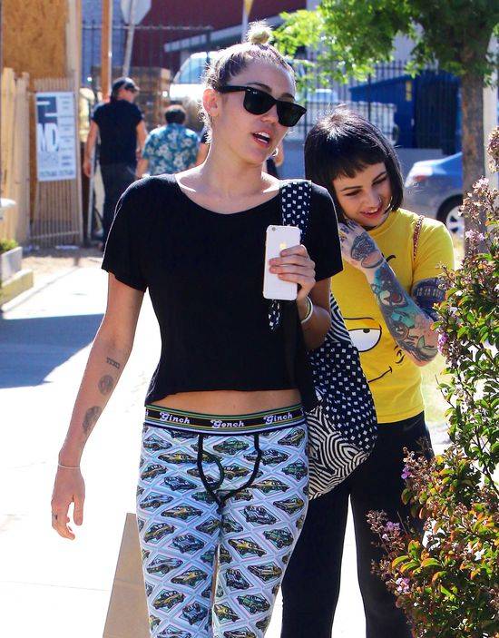 Fuj! Miley Cyrus walczy o tytuł najgorzej ubranej?