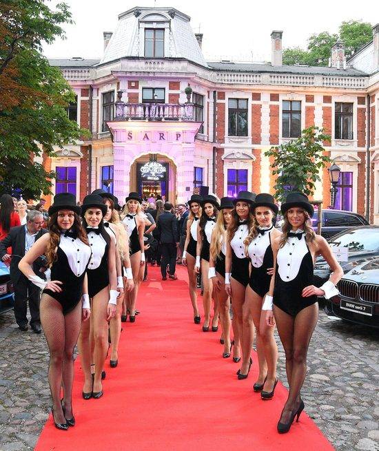 Samochód Roku Playboya 2016 – gwiazdy na czerwonym dywanie