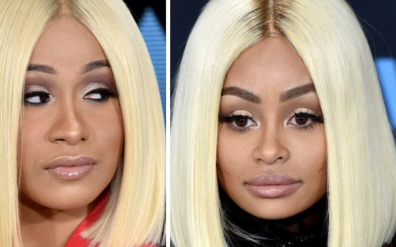 Ten moment, gdy inna dziewczyna na imprezie ma TAKA SAMĄ perukę jak ty (ZDJĘCIA)