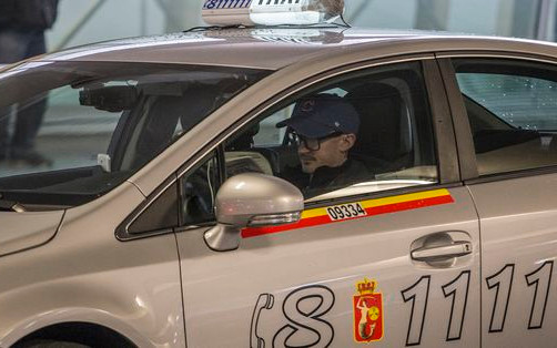 Adam Małysz jako prima aprilisowy taksówkarz [VIDEO]