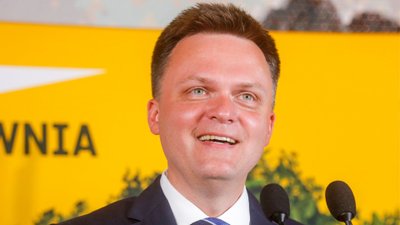 Szymon Hołownia przejęzyczył się i rozbawił większość Sejmu. Komu nie było do śmiechu?