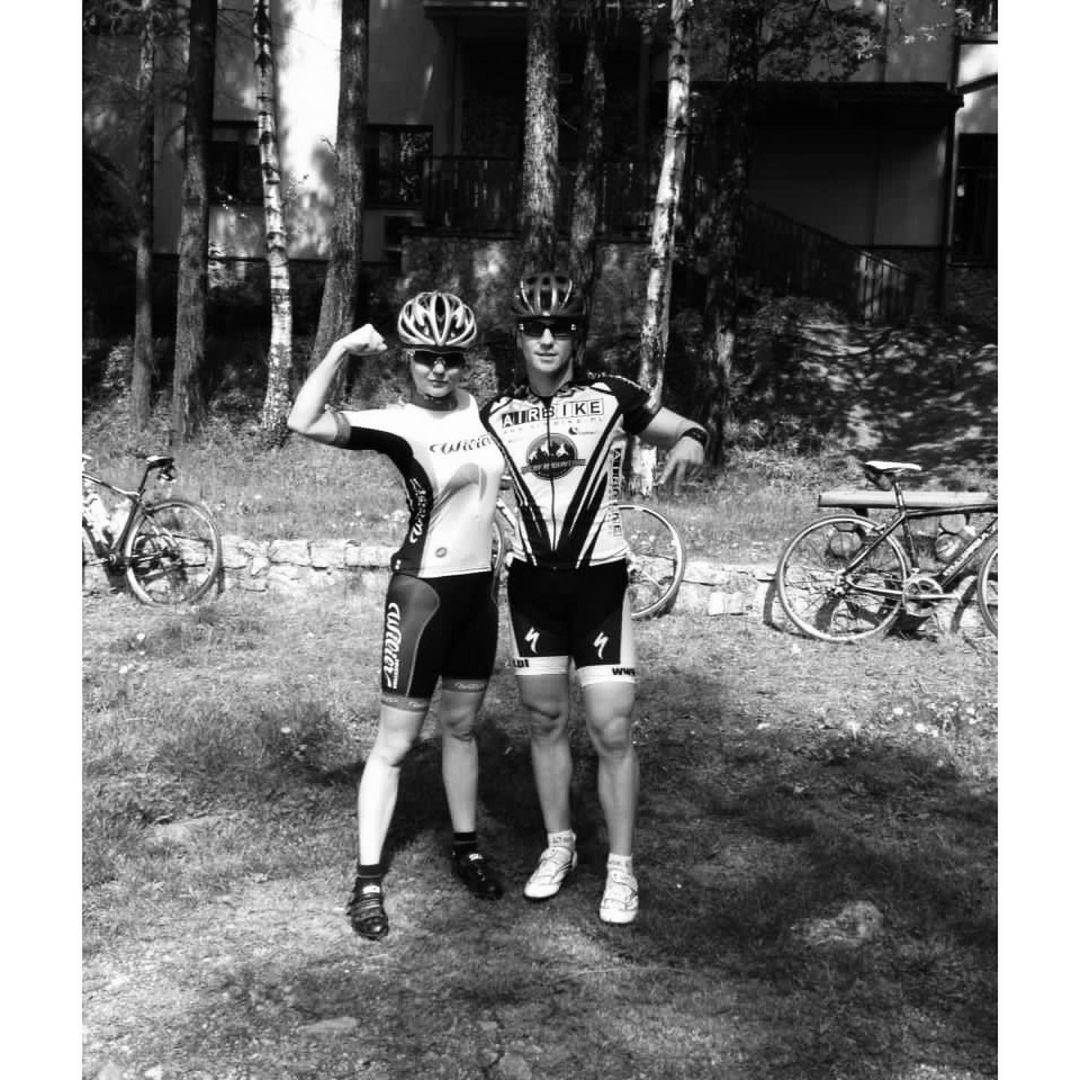 Nie żyje Jarosław Skiba. Żegnają go Joanna Jabłczyńska, Bartek Jędrzejak i Dorota Gardias.