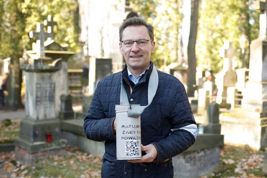 Gwiazdy na Starych Powązkach. Komu w tym roku chciało się zbierać do puszki?