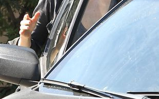 Zgrabna pupa i stylowe okulary (FOTO)