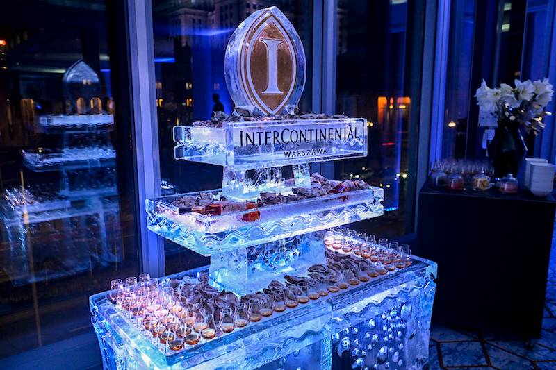 Lara Gessler tuli się do męża na ściance po tym, jak broniła go, kiedy uciekł do hotelu po narodzinach dziecka