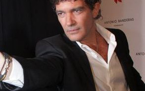 Antonio Banderas promuje swój nowy zapach (FOTO)