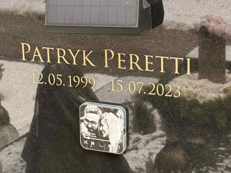 Grób Patryka Peretti, fot. Kozaczek Exclusive