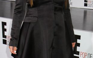 Czy Kim Kardashian pokaże się NAGA W CIĄŻY na okładce?