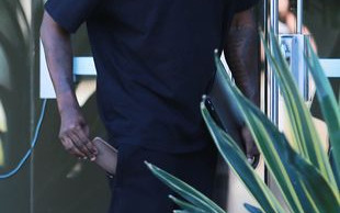 Kanye West chce rozdawać buty za darmo